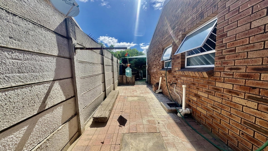 3 Bedroom Property for Sale in Zonnendal Western Cape